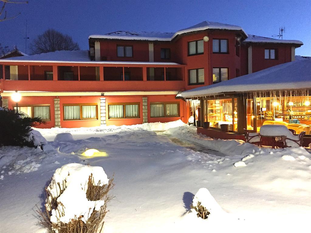 Hotel Del Lago Puigcerda Exterior photo